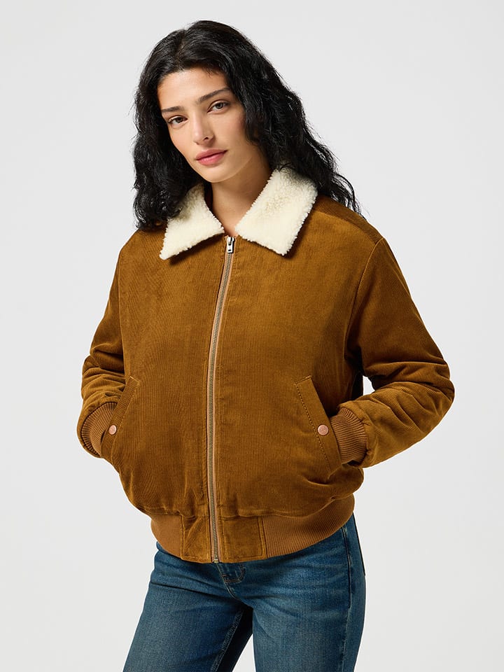 Wrangler Вельветовая куртка коричневого цвета
Wrangler Вельветовая куртка коричневого цвета