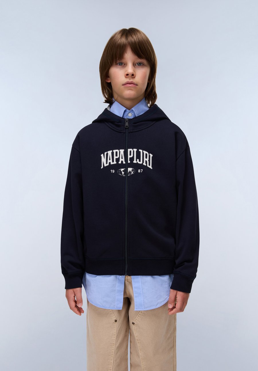 Толстовка Napapijri INOT , Blu Marine/Blue
Толстовка Napapijri INOT , Blu Marine/Blue