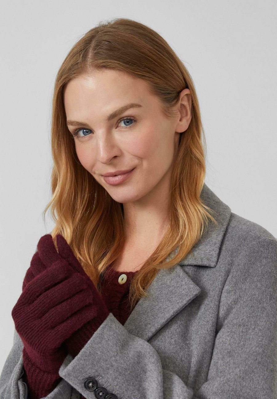 Перчатки s.Oliver Gloves, Bordeaux/Red
Перчатки s.Oliver Gloves, Bordeaux/Red