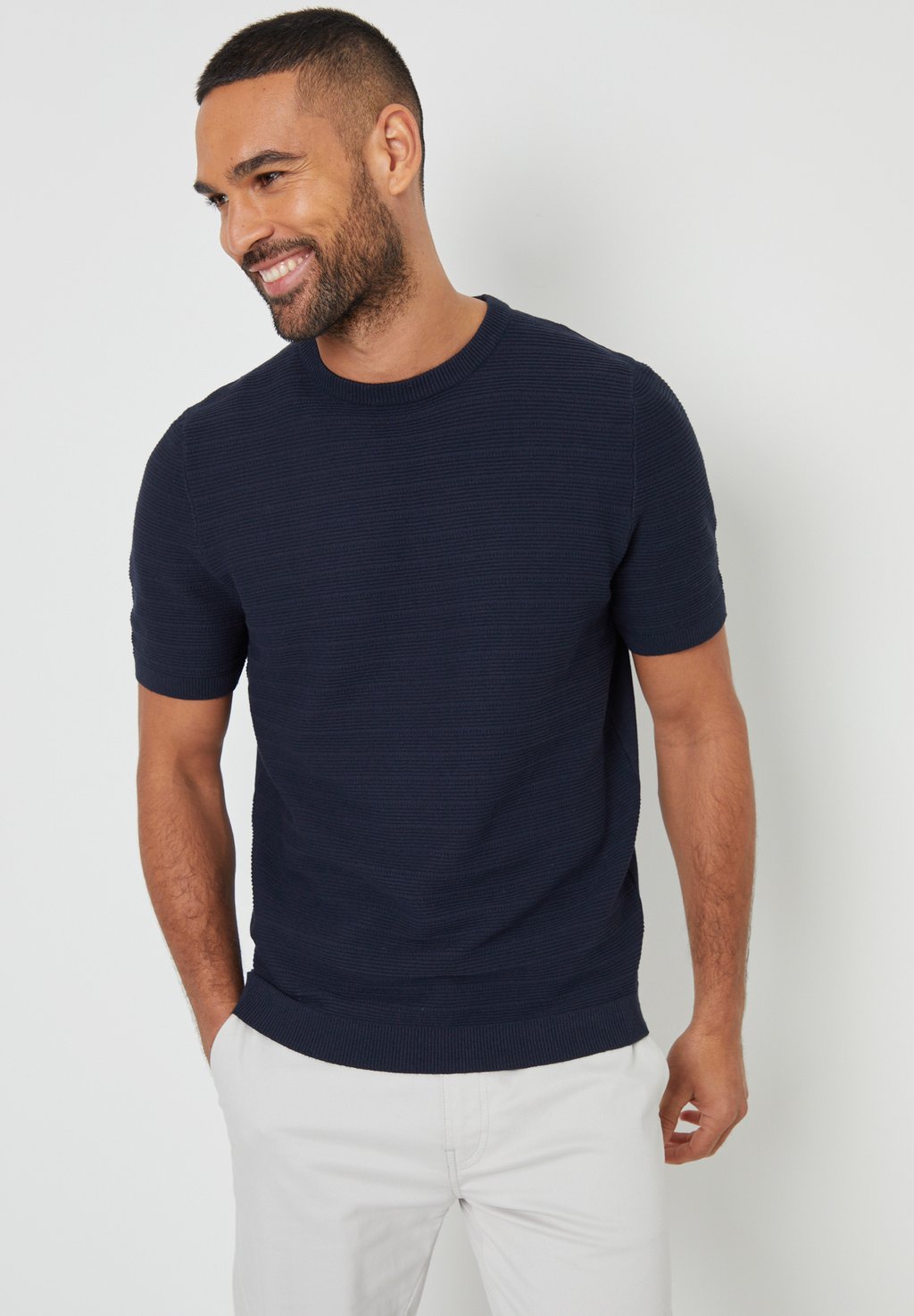 Базовая футболка TAYBOR Threadbare, синий
Базовая футболка TAYBOR Threadbare, синий