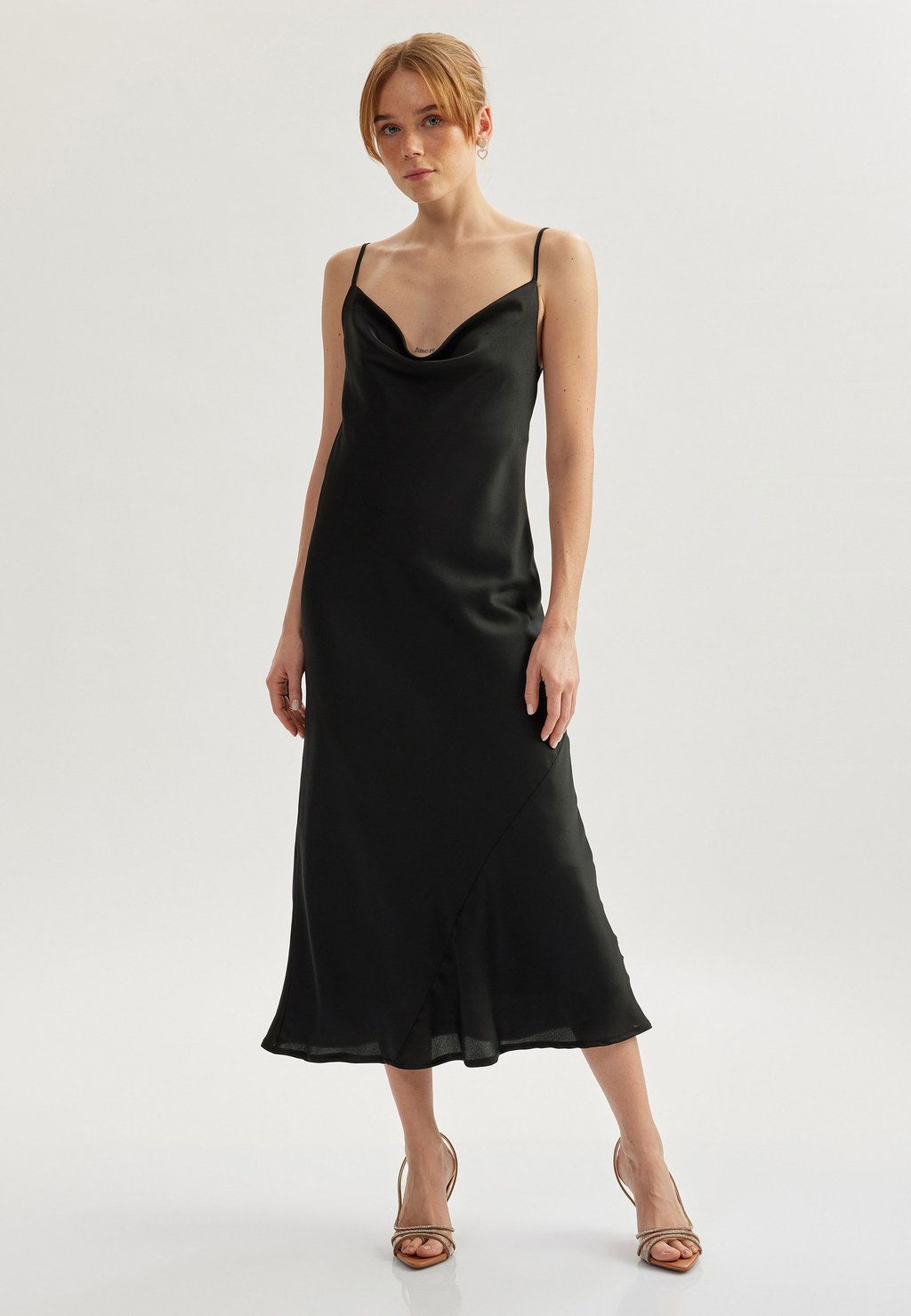 Повседневное платье MIDI Koton, черный
Повседневное платье MIDI Koton, черный