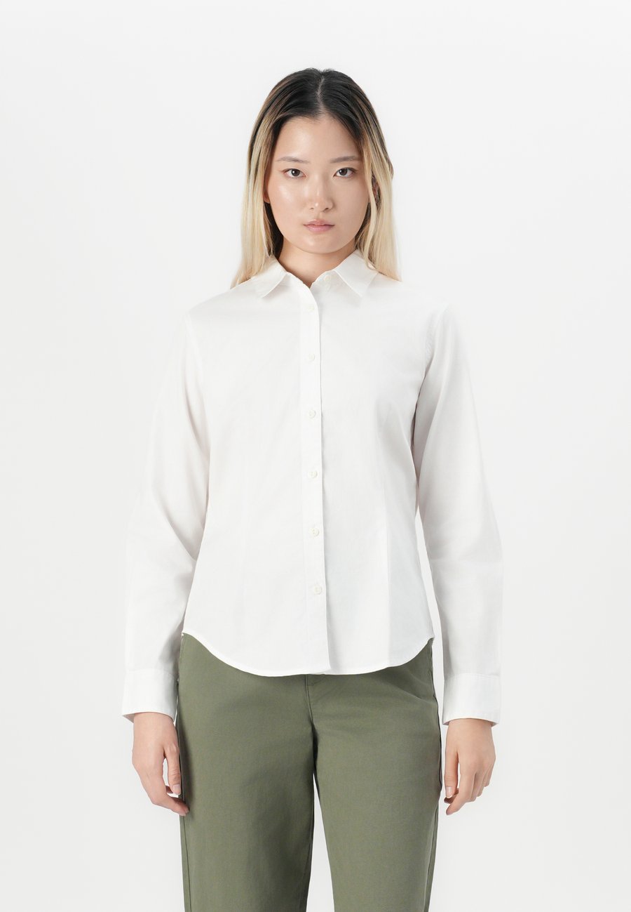 Блуза DOCKERS SIGNATURE STAIN SHIRT, Lucent White/White
Блуза DOCKERS SIGNATURE STAIN SHIRT, Lucent White/White