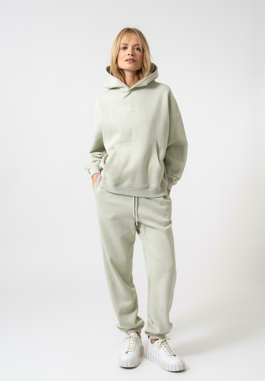 Худи OH APRIL Hoodie, Soft Green/Green
Худи OH APRIL Hoodie, Soft Green/Green