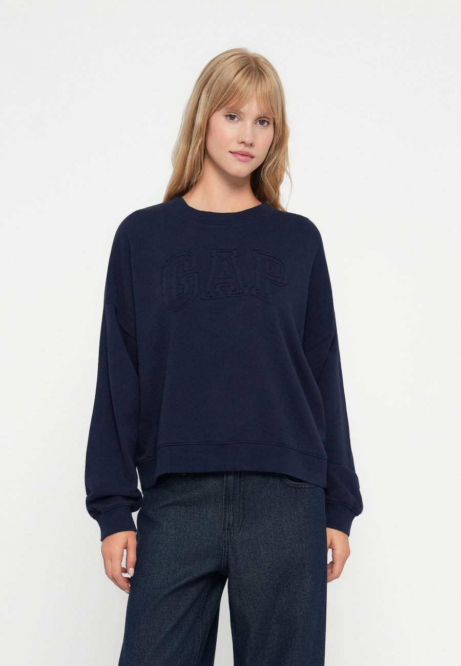 Толстовка GAP LOGO WEDGE CREW, Navy Uniform/Dark Blue
Толстовка GAP LOGO WEDGE CREW, Navy Uniform/Dark Blue