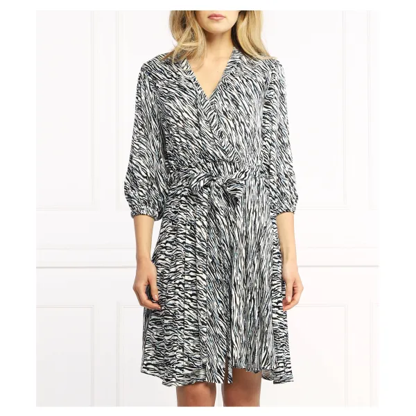 Кабуто наряд Silvian Heach, белый
Кабуто наряд Silvian Heach, белый