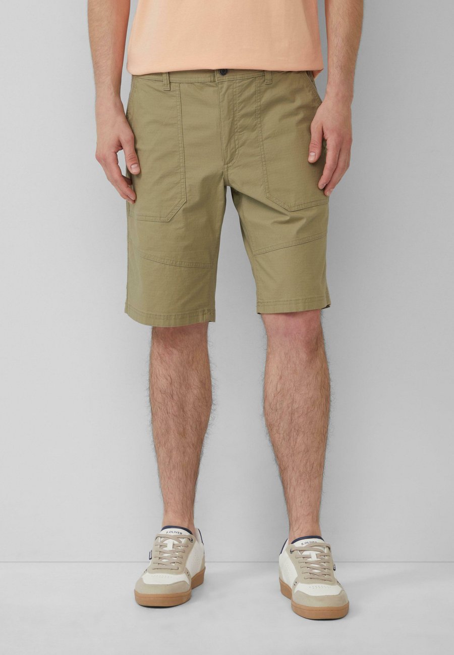 Шорты s.Oliver BERMUDA, Olivgrün/Olive
Шорты s.Oliver BERMUDA, Olivgrün/Olive