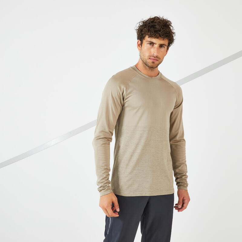 МУЖСКАЯ ДЫШАЩАЯ ФУТБОЛКА ДЛЯ БЕГА С ДЛИННЫМИ РУКАВАМИ - KIPRUN CARE BROWN LTD 
МУЖСКАЯ ДЫШАЩАЯ ФУТБОЛКА ДЛЯ БЕГА С ДЛИННЫМИ РУКАВАМИ - KIPRUN CARE BROWN LTD