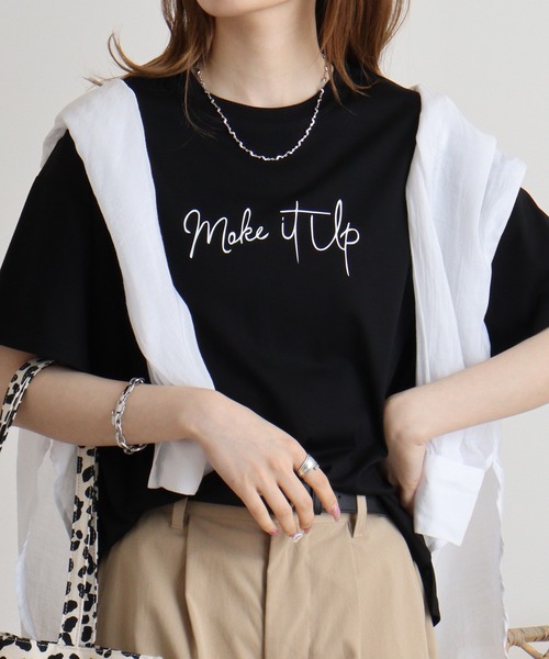 Футболка с простым логотипом EGLANTINE, черная
Футболка с простым логотипом EGLANTINE, черная