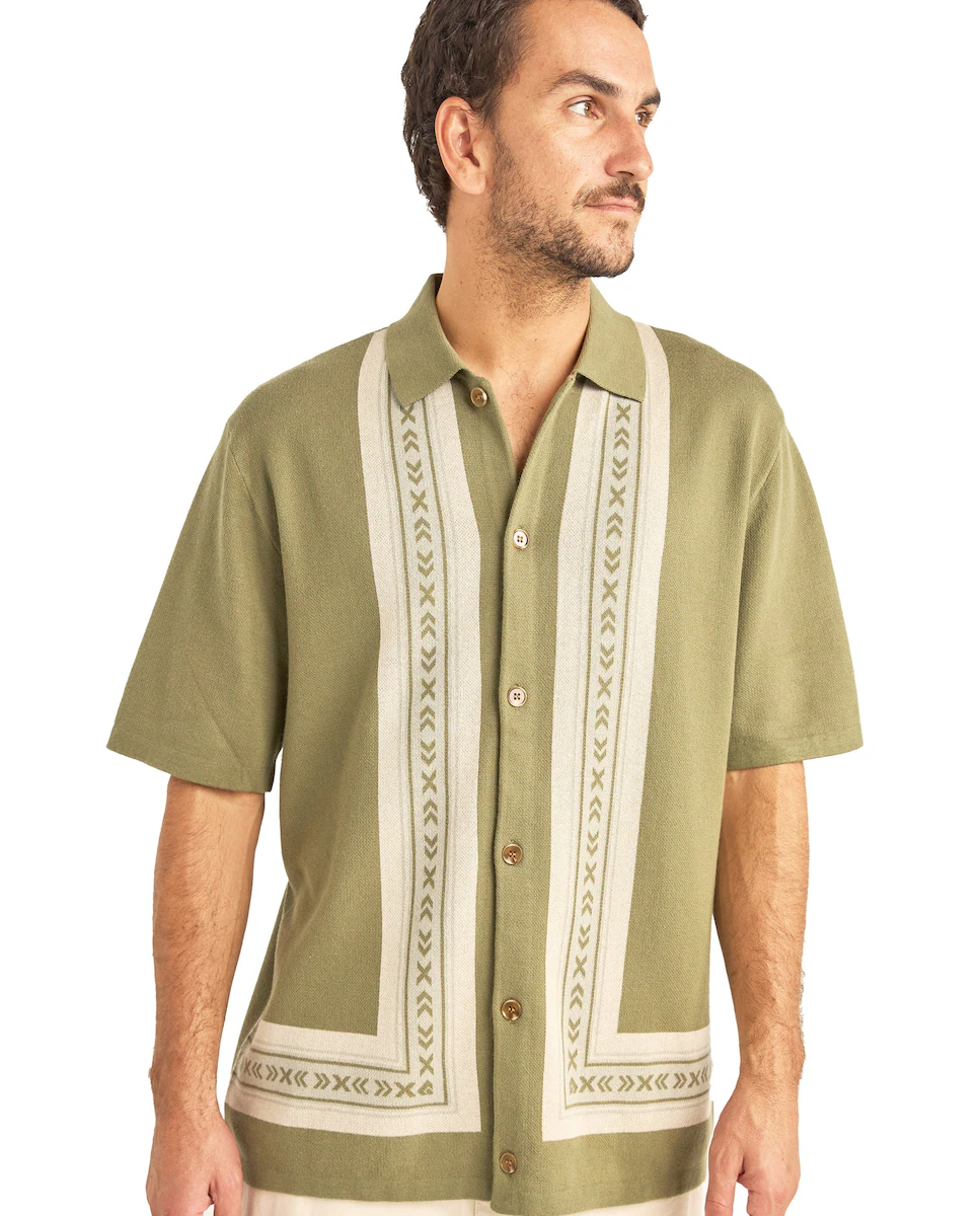 Мужская рубашка Loma Knitted прямого кроя с короткими рукавами Rhythm, зеленый
Мужская рубашка Loma Knitted прямого кроя с короткими рукавами Rhythm, зеленый