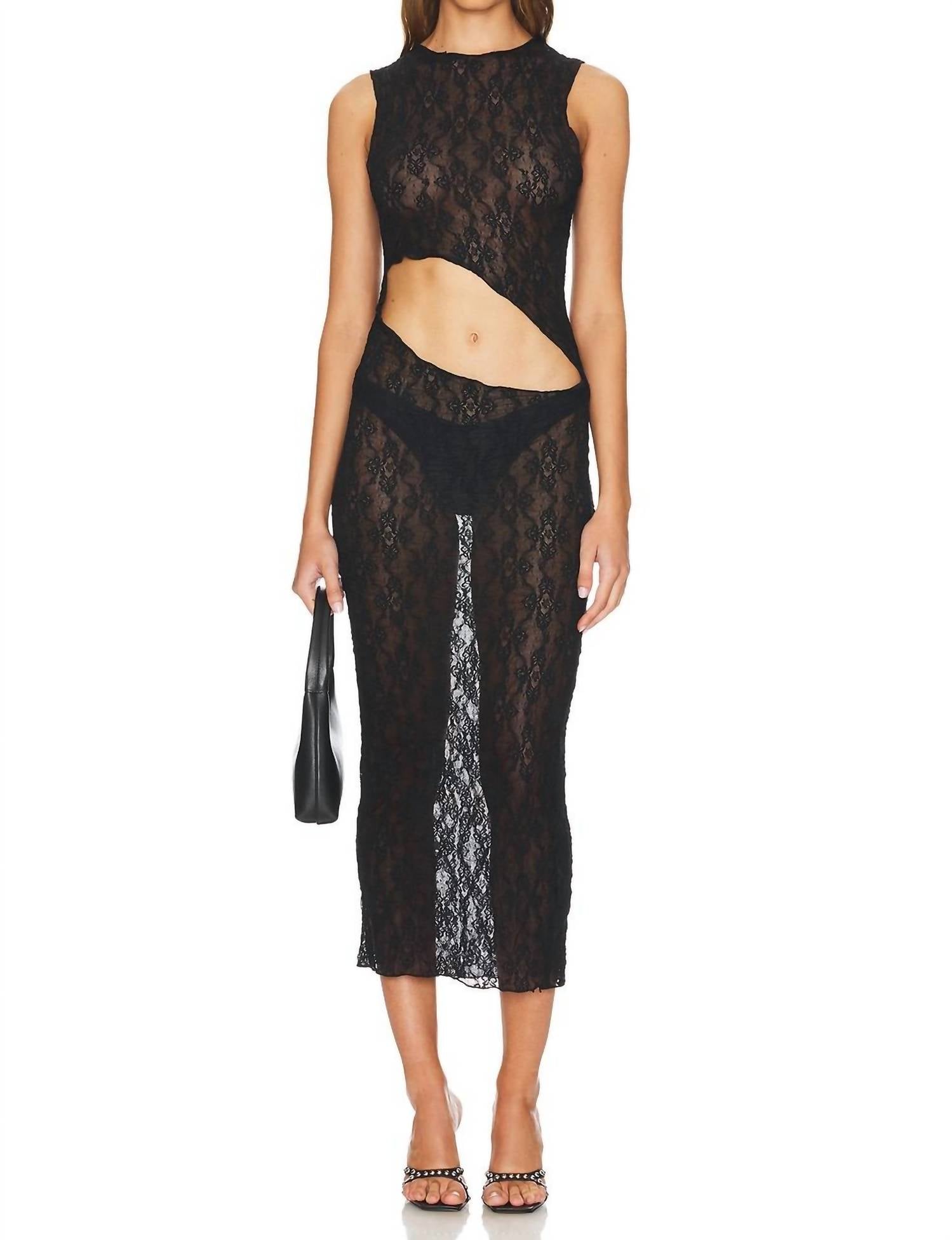 Черное платье Spellbinder Maxi Lioness
Черное платье Spellbinder Maxi Lioness