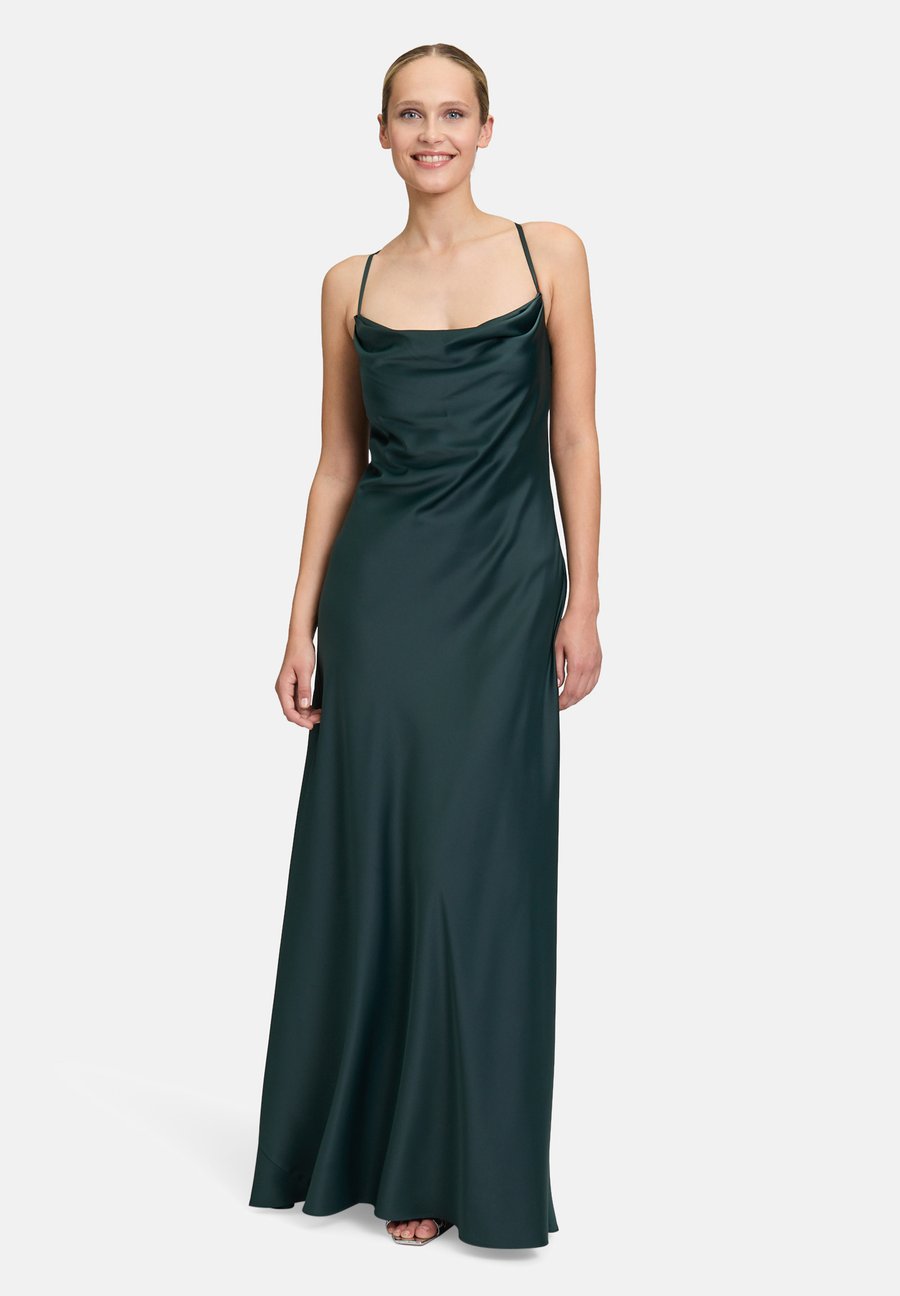 Платье Vera Mont MIT WASSERFALLAUSSCHNITT, Dusty Slate/Dark Grey
Платье Vera Mont MIT WASSERFALLAUSSCHNITT, Dusty Slate/Dark Grey