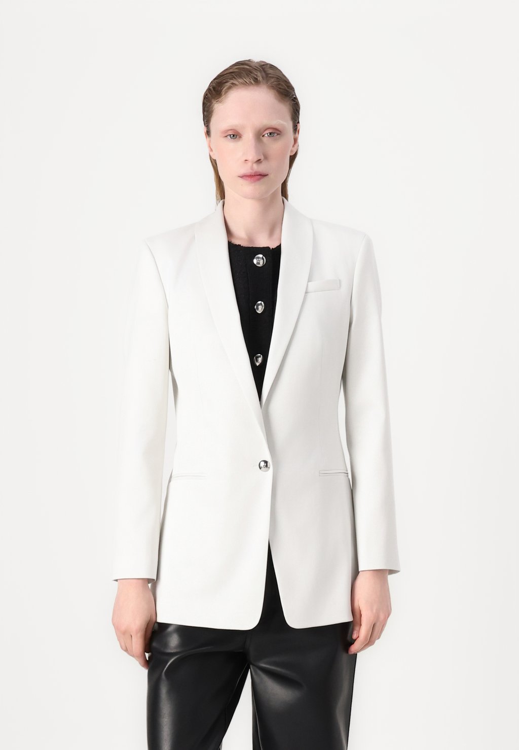 Блейзер ALINUE HUGO, молочный
Блейзер ALINUE HUGO, молочный