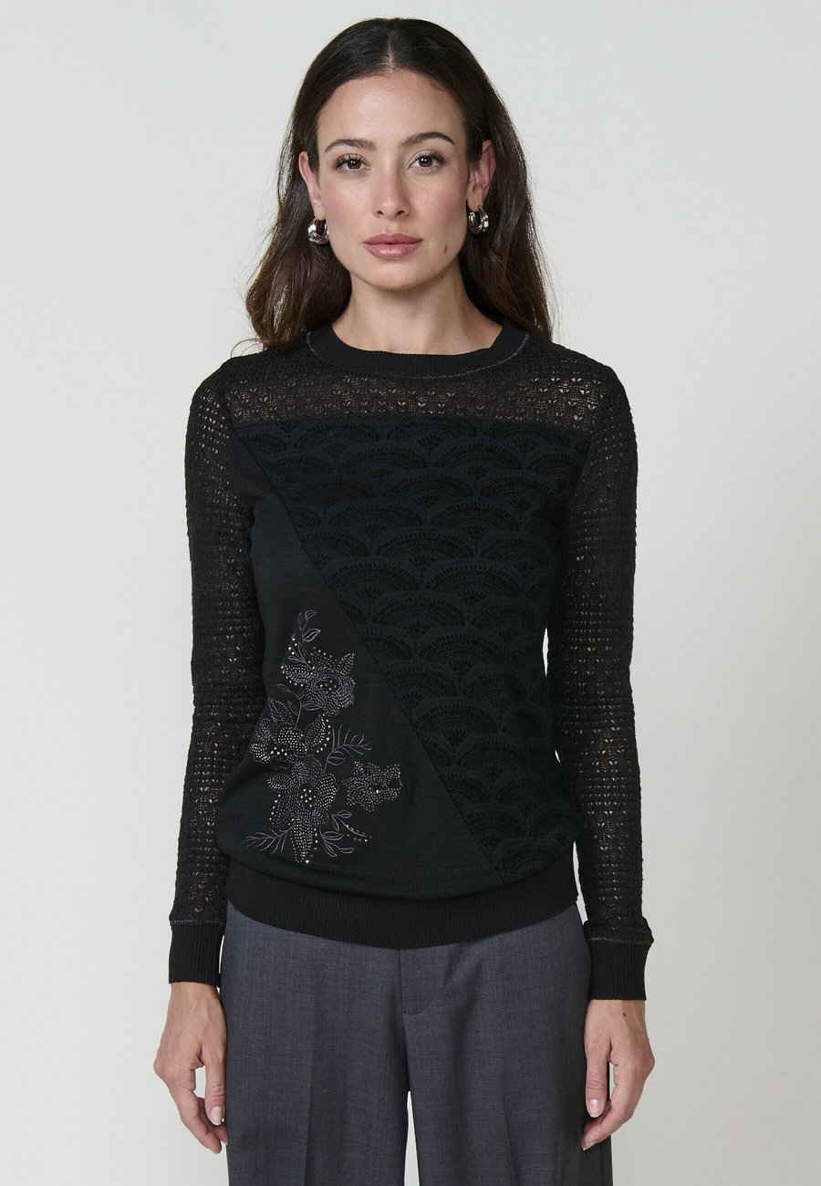 Топ Koroshi Y CUELLO REDONDO, Black
Топ Koroshi Y CUELLO REDONDO, Black