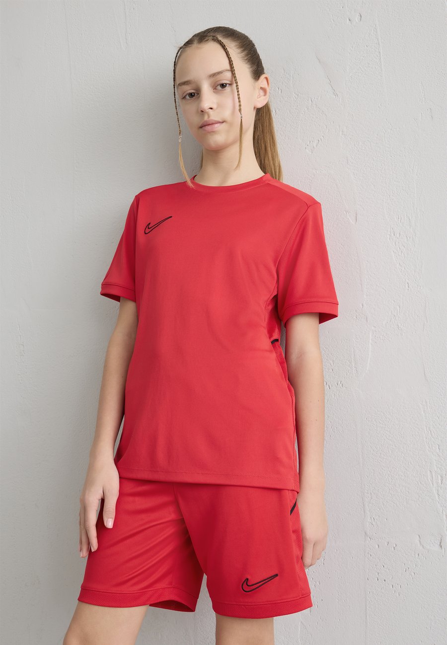 Футболка Nike Performance UNISEX, University Red/Black/Red, Черный, Футболка Nike Performance UNISEX, University Red/Black/Red
Футболка Nike Performance UNISEX, University Red/Black/Red, Черный, Футболка Nike Performance UNISEX, University Red/Black/Red