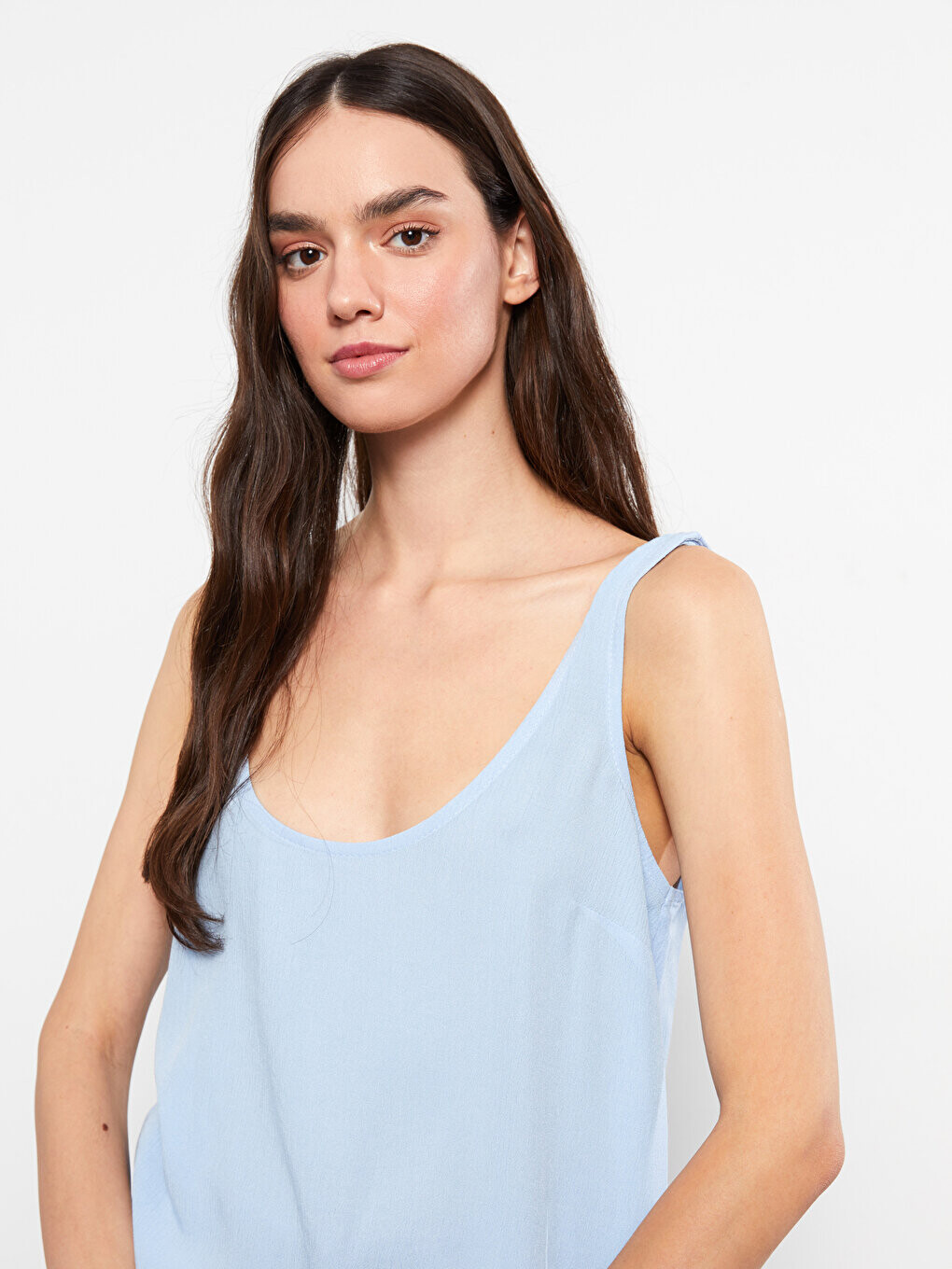 Женская однотонная вискозная блузка без рукавов с U-образным вырезом LCW Casual, сирень 
Женская однотонная вискозная блузка без рукавов с U-образным вырезом LCW Casual, сирень