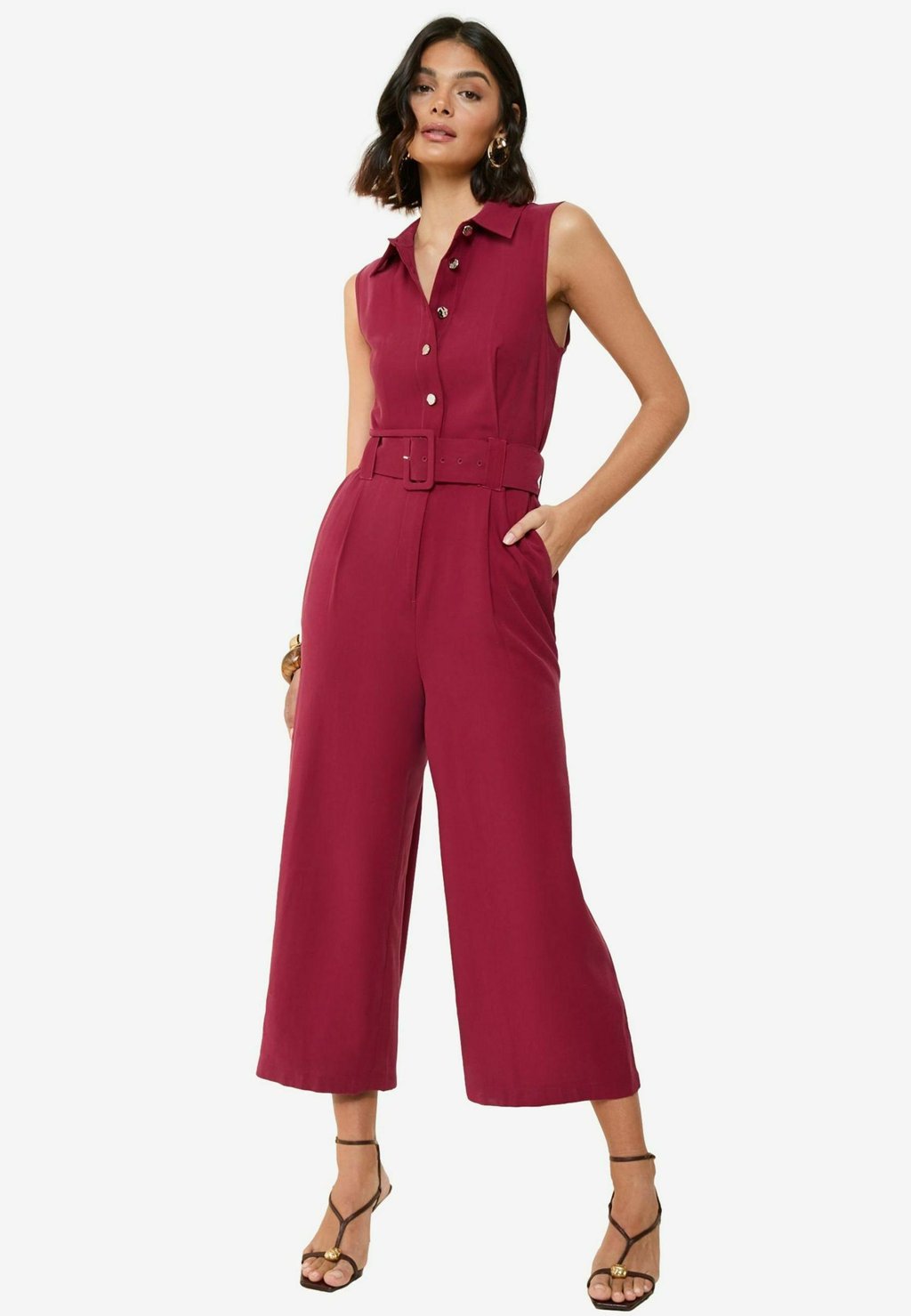 Комбинезон REGULAR FIT - SLEEVLESS Friends Like These, красный
Комбинезон REGULAR FIT - SLEEVLESS Friends Like These, красный