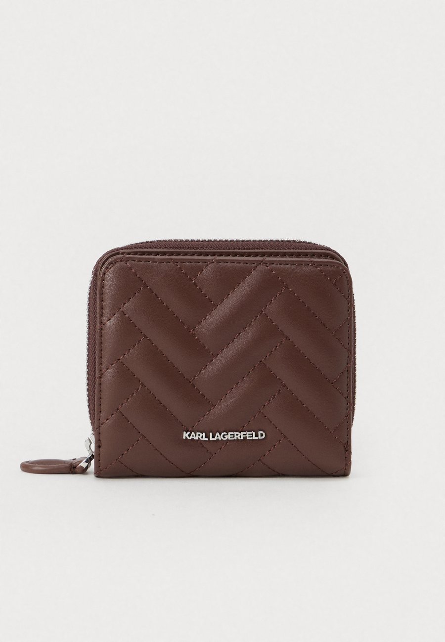 Кошелек KARL LAGERFELD BRICK BIFOLD , Dark Friar Brown/Dark Brown
Кошелек KARL LAGERFELD BRICK BIFOLD , Dark Friar Brown/Dark Brown