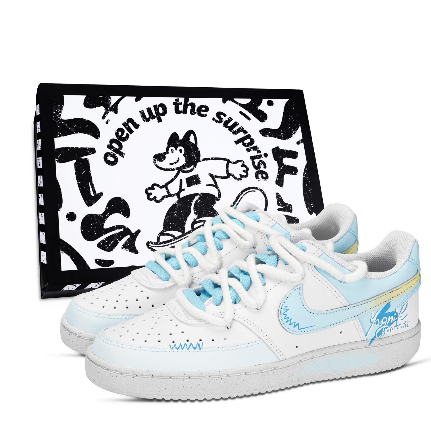 Nike Кроссовки Court Vision 1 Lightning Graffiti Box, износостойкие, низкие, для скейтбординга, мужские, сине-белые
Nike Кроссовки Court Vision 1 Lightning Graffiti Box, износостойкие, низкие, для скейтбординга, мужские, сине-белые