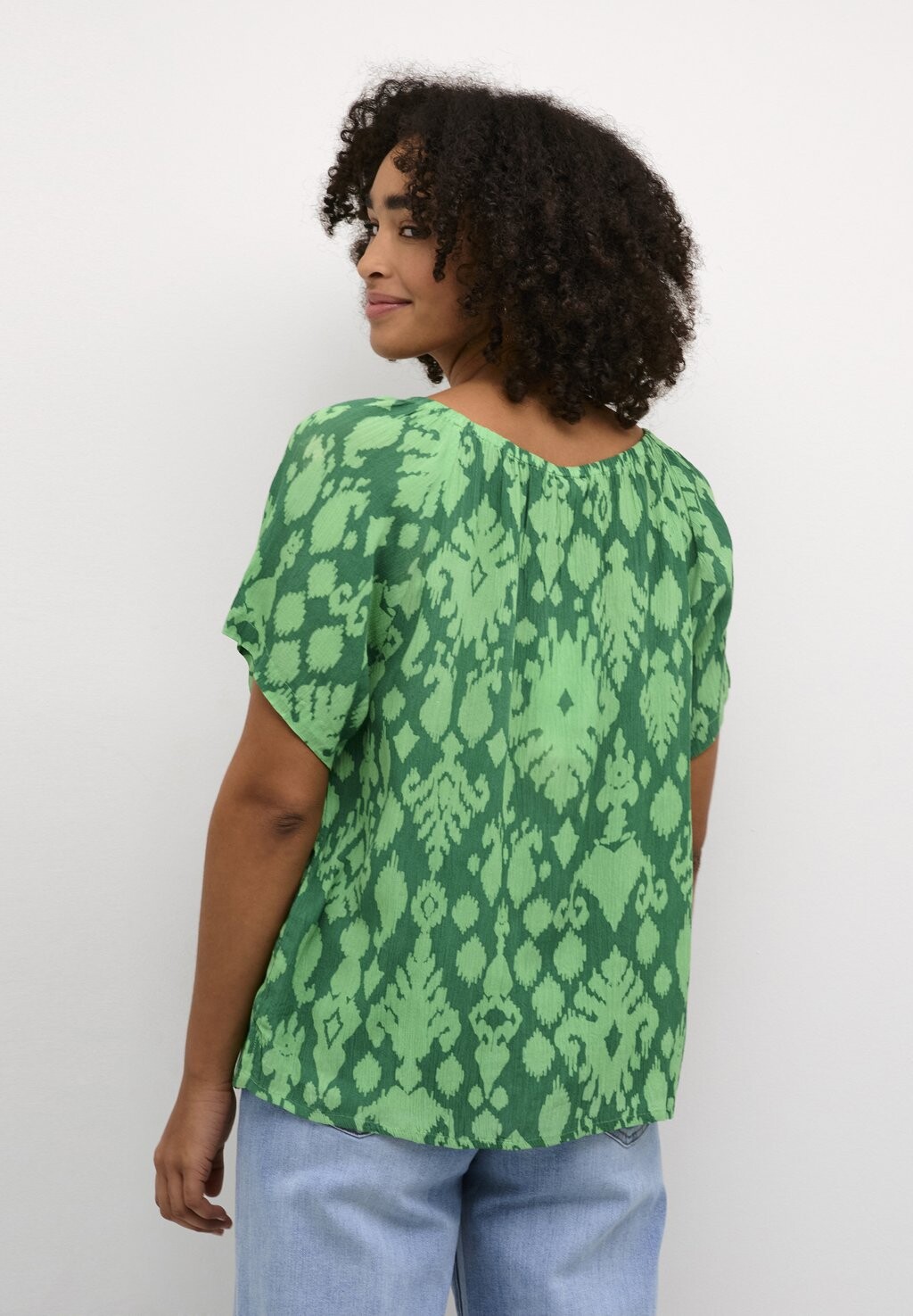 Блузка Ulla Relaxed Fit Kaffe, принт зеленого тона
Блузка Ulla Relaxed Fit Kaffe, принт зеленого тона
