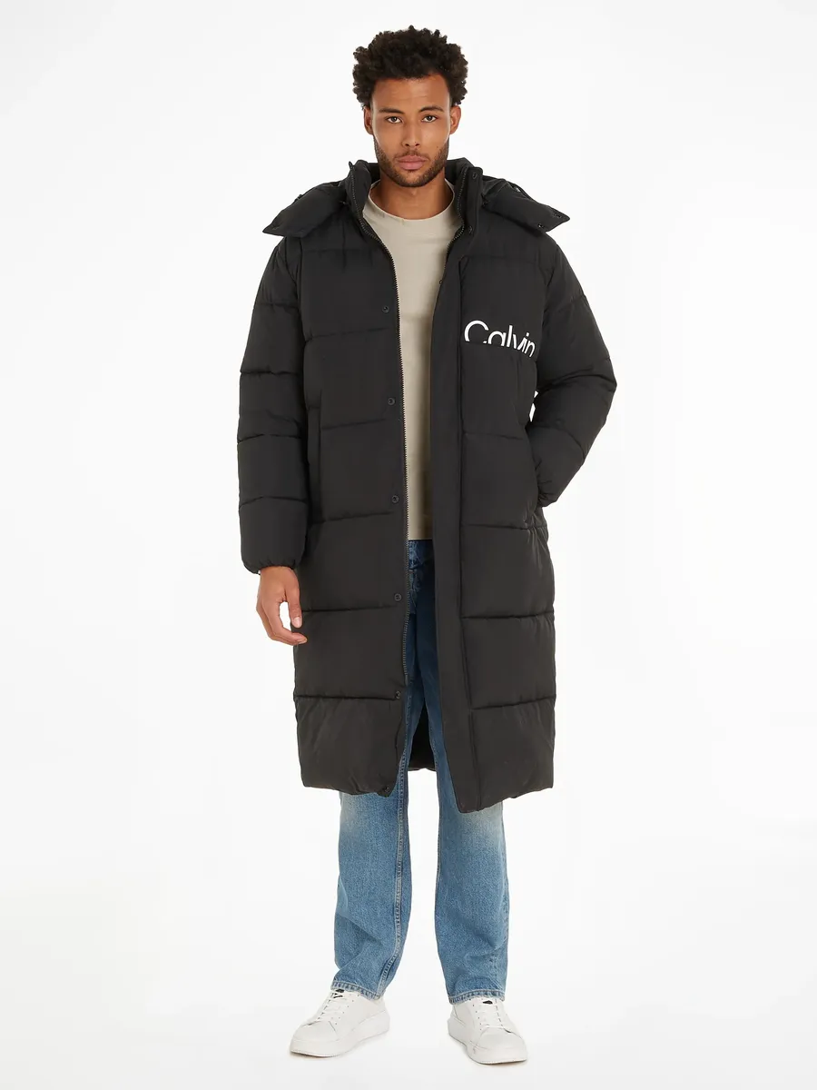 Стеганая куртка Calvin Klein Jeans "ESSENTIALS NON DOWN LONG PARKA", с капюшоном, черный
Стеганая куртка Calvin Klein Jeans "ESSENTIALS NON DOWN LONG PARKA", с капюшоном, черный