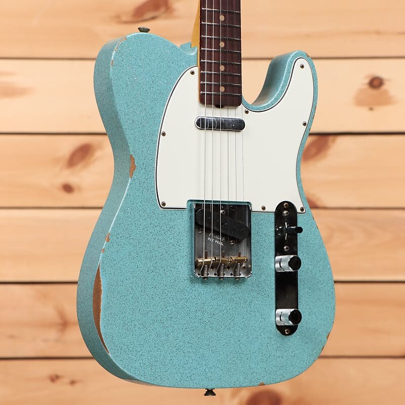 Электрогитара Fender Custom Shop Limited 1961 Telecaster Relic - Aged Daphne Blue Sparkle - CZ572121 - PLEK'd
Электрогитара Fender Custom Shop Limited 1961 Telecaster Relic - Aged Daphne Blue Sparkle - CZ572121 - PLEK'd