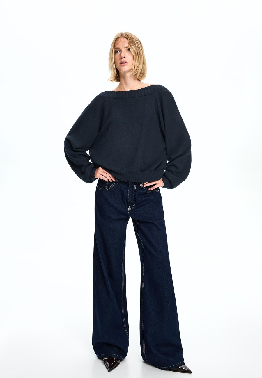 Толстовка Bershka Sweatshirt, Royal Blue
Толстовка Bershka Sweatshirt, Royal Blue