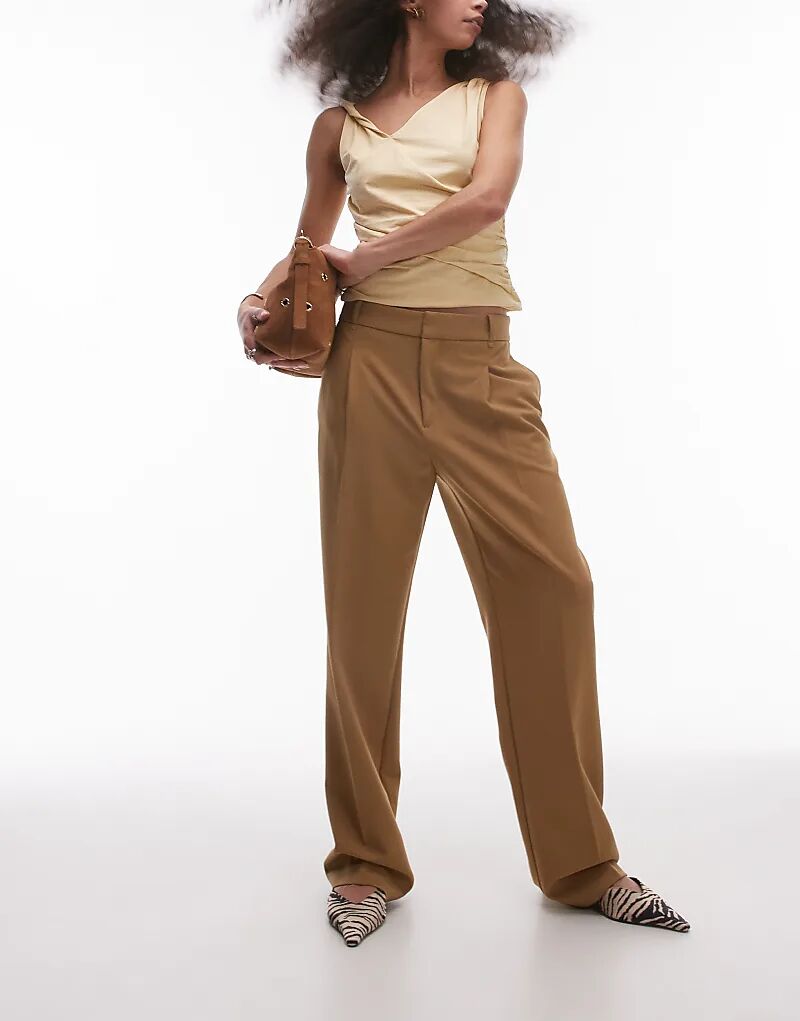 Брюки прямого покроя со складками бежевого цвета Mango
Брюки прямого покроя со складками бежевого цвета Mango