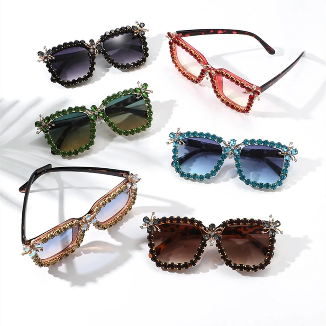 Суперкрупные бриллиантовые солнцезащитные очки для женщин, уникальные, ручной работы, роскошные, со стразами, модные, хроматические, UV400 TVTBBVV, Black-gray
Суперкрупные бриллиантовые солнцезащитные очки для женщин, уникальные, ручной работы, роскошные, со стразами, модные, хроматические, UV400 TVTBBVV, Black-gray