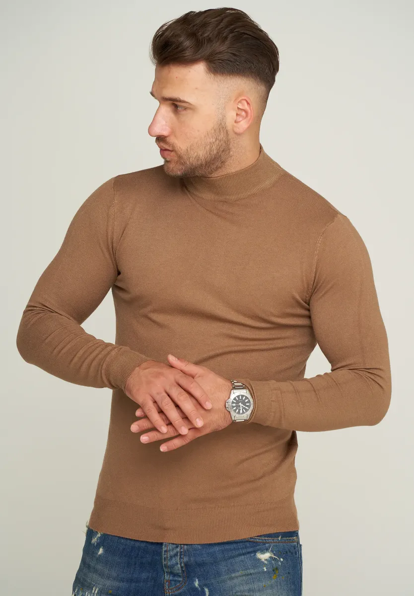 Вязаный свитер behype "МКБОНИ" с коротким воротником стойкой, бежевый
Вязаный свитер behype "МКБОНИ" с коротким воротником стойкой, бежевый