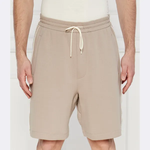 Шорты стандартного кроя Emporio Armani, бежевый
Шорты стандартного кроя Emporio Armani, бежевый