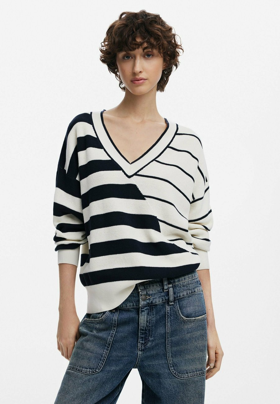 Джемпер Desigual STRIPED, White
Джемпер Desigual STRIPED, White