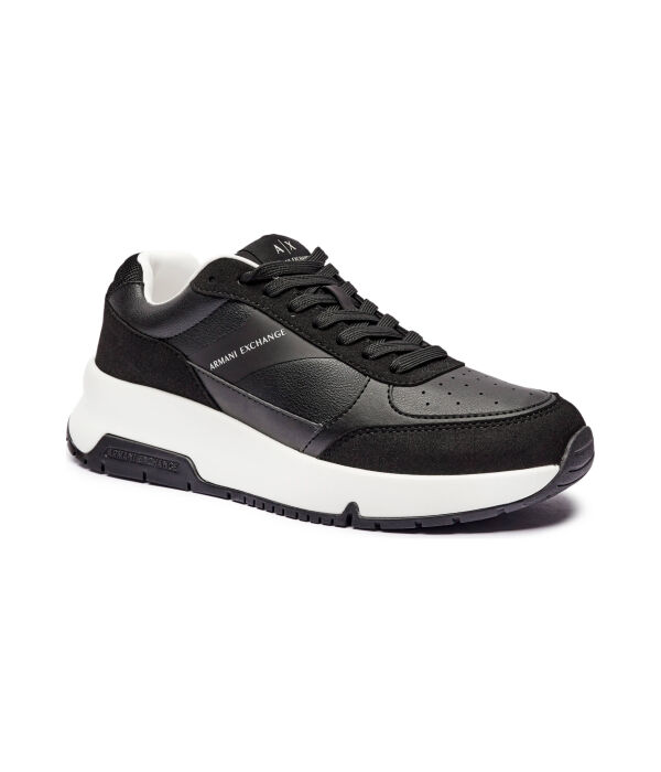 Кроссовки мужские Armani Exchange на толстой подошве повседневные, черный
Кроссовки мужские Armani Exchange на толстой подошве повседневные, черный