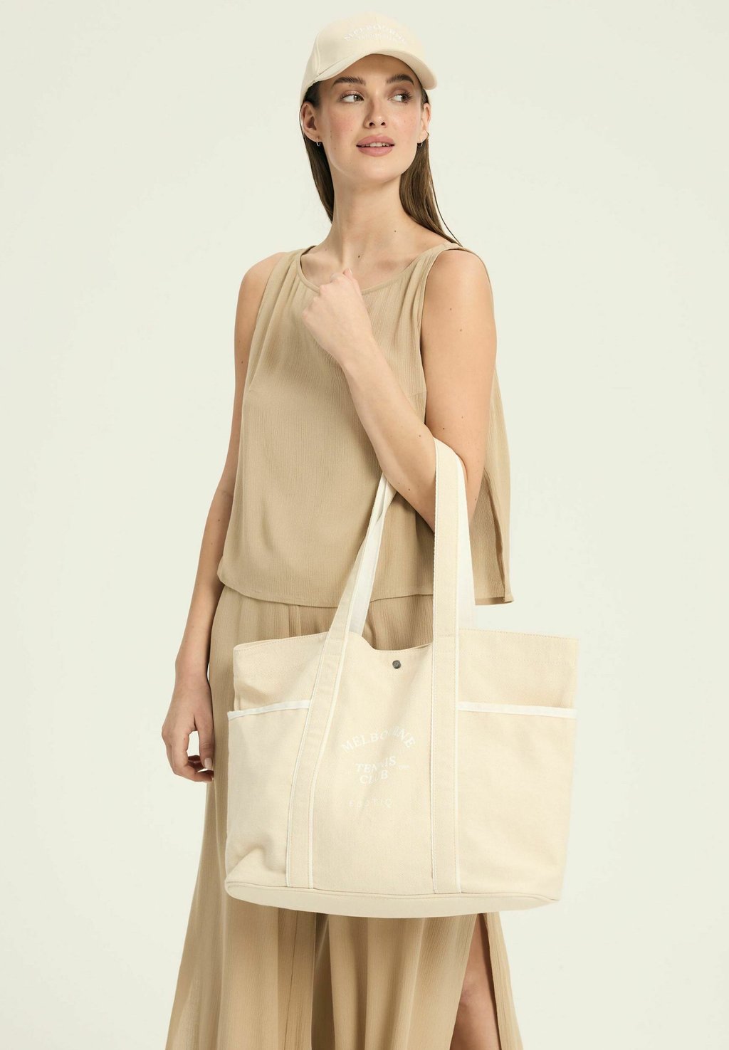 Сумка-тоут REMI ESOTIQ, бежевый
Сумка-тоут REMI ESOTIQ, бежевый