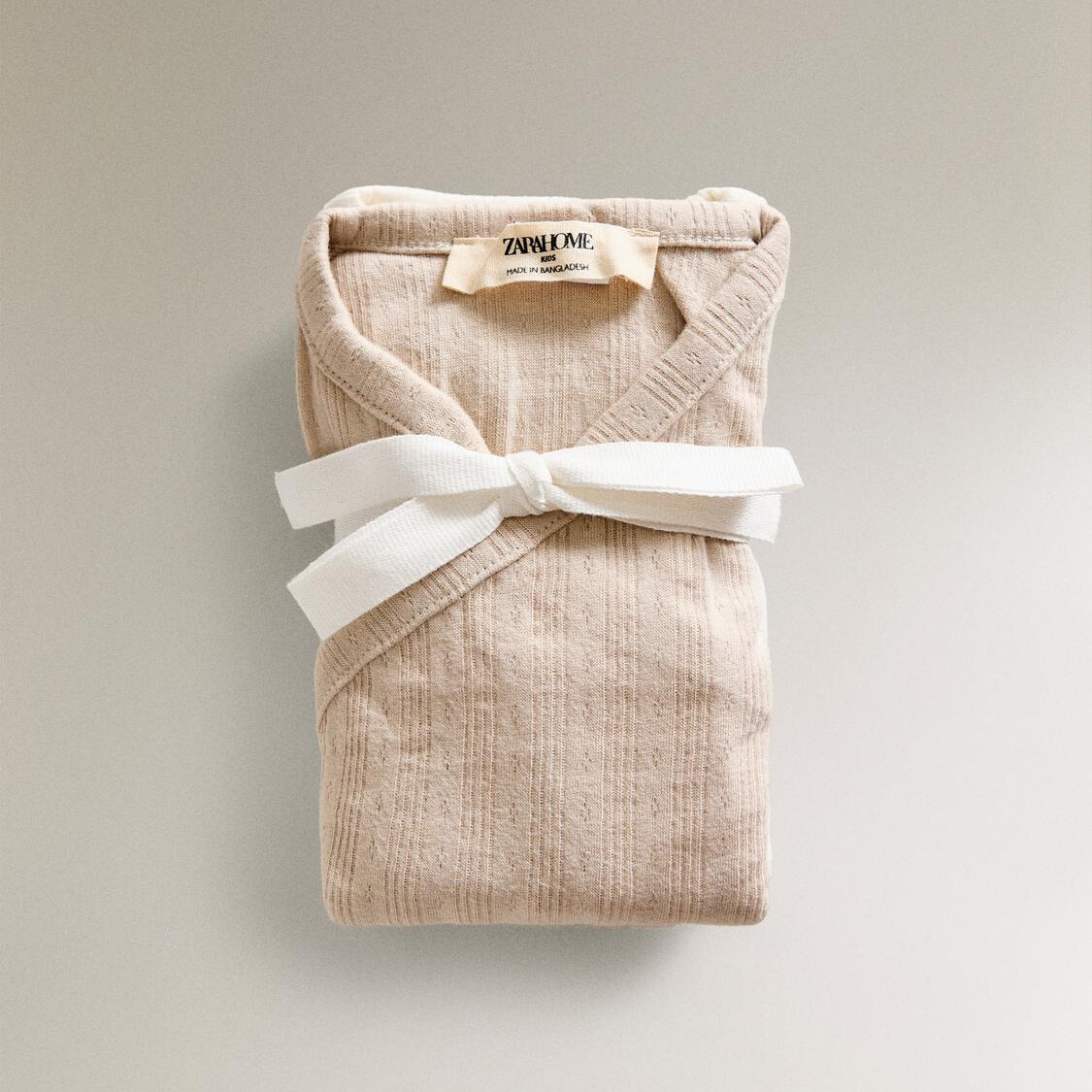 Комплект детских боди Zara Home, 2 предмета, бежевато-серый/белый
Комплект детских боди Zara Home, 2 предмета, бежевато-серый/белый