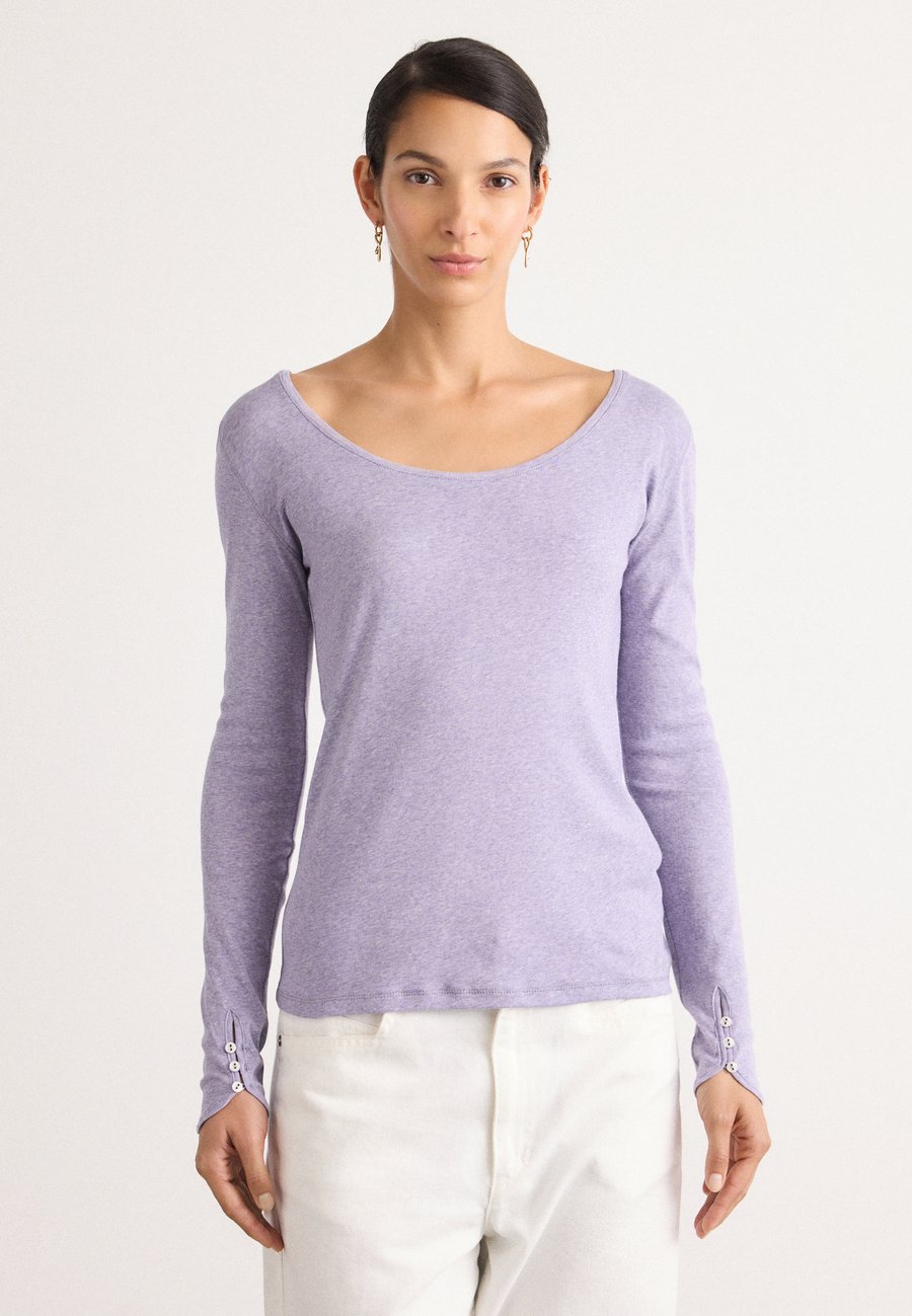 Топ BOSS EDELINE, Open Miscellaneous/Dark Blue
Топ BOSS EDELINE, Open Miscellaneous/Dark Blue