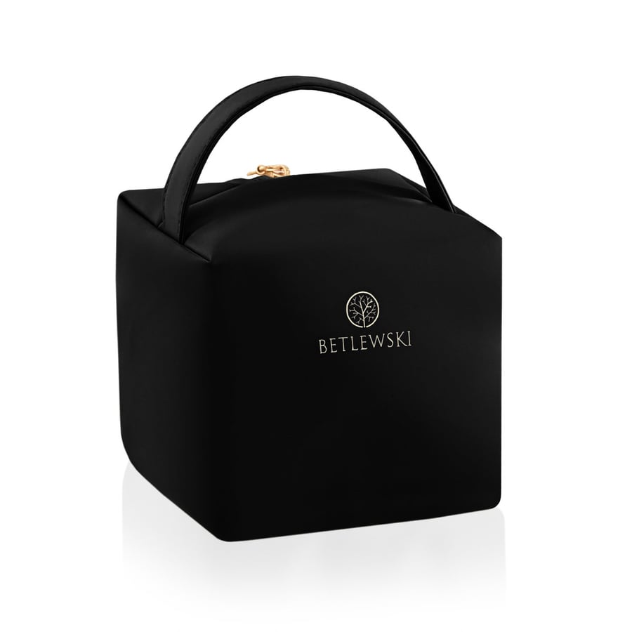 Роскошная кожаная косметичка Betlewski, черная 13x13x13 см
Роскошная кожаная косметичка Betlewski, черная 13x13x13 см