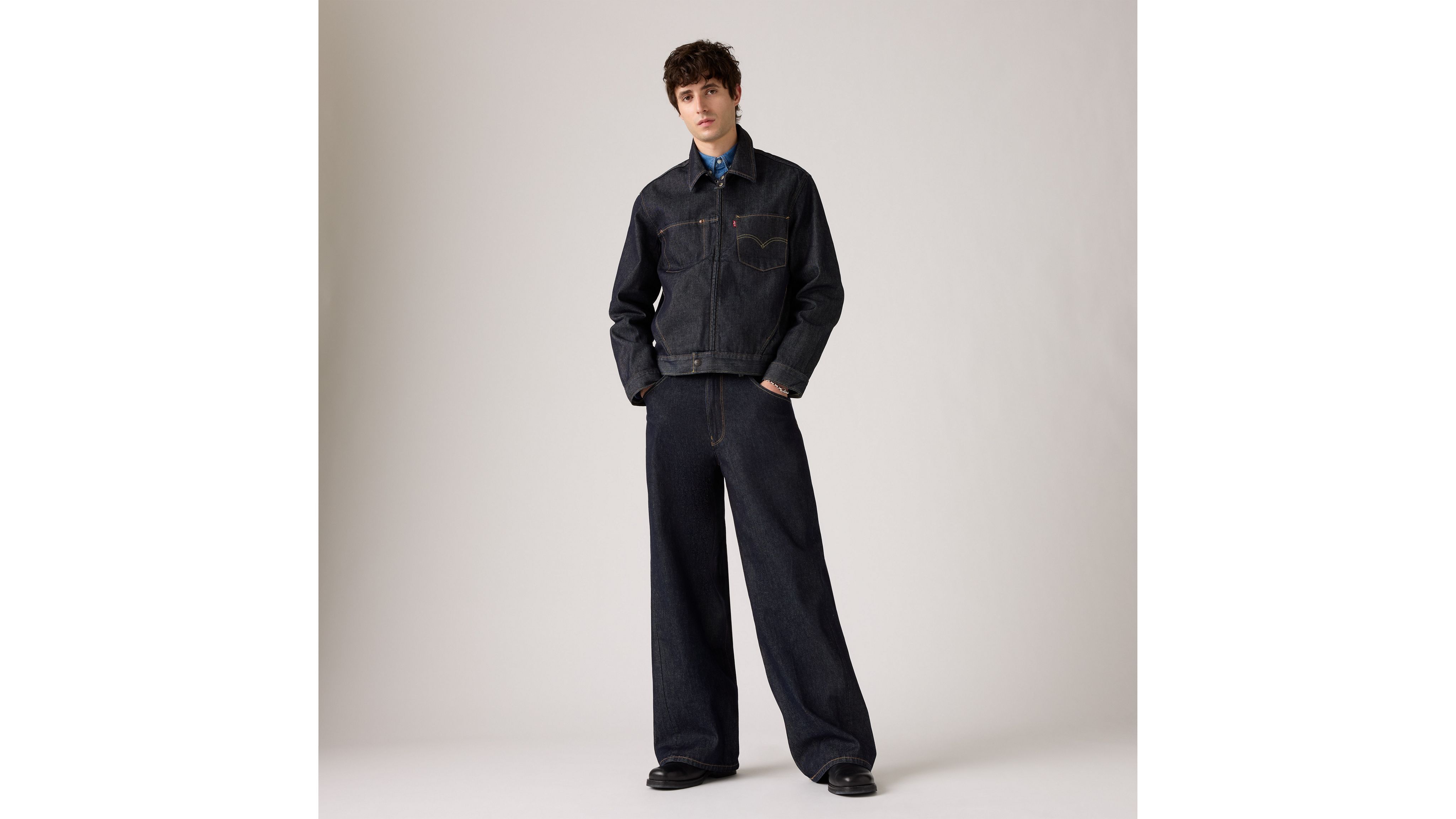 Мужские джинсы Twisted Baggy Wide Leg Levi's, Twist And Sew - Dark Wash
Мужские джинсы Twisted Baggy Wide Leg Levi's, Twist And Sew - Dark Wash