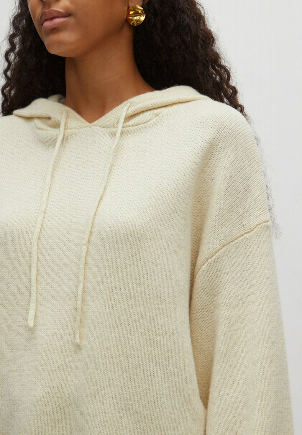 Толстовка с капюшоном ELIZA EDITED, белый
Толстовка с капюшоном ELIZA EDITED, белый