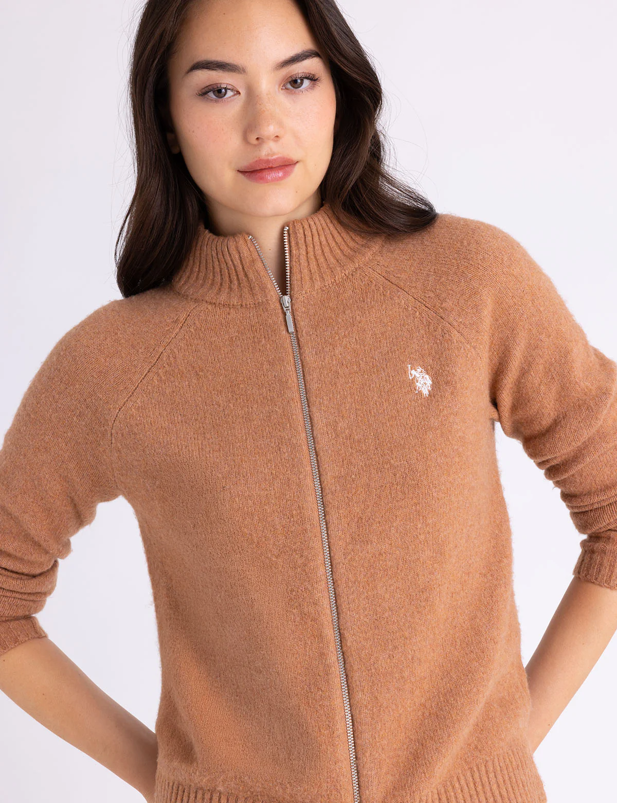 Кардиган U.S. Polo Assn Mock Neck Full Zip, коричневый
Кардиган U.S. Polo Assn Mock Neck Full Zip, коричневый