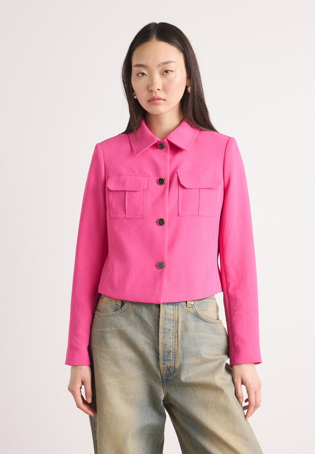 Летняя куртка CROPPED 2 POCKET JACKET DKNY, розовый
Летняя куртка CROPPED 2 POCKET JACKET DKNY, розовый
