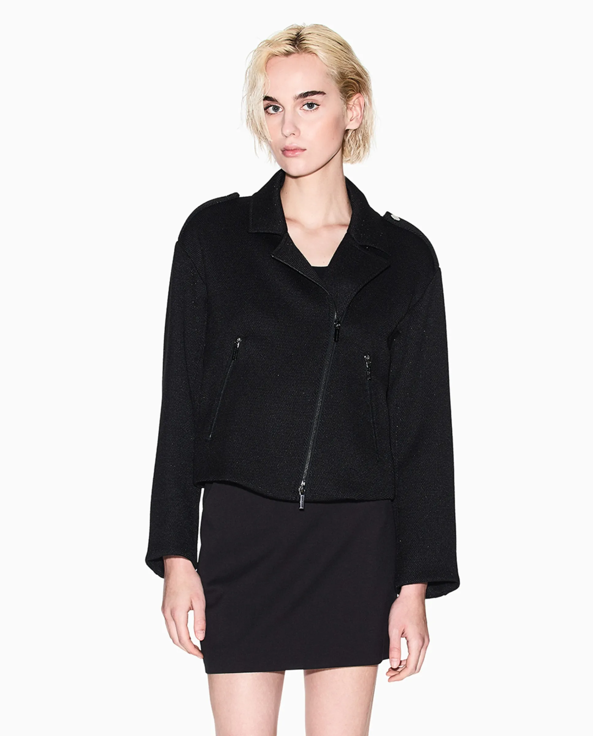 Асимметричная женская косуха байкера с металлизированной нитью Armani Exchange, черный
Асимметричная женская косуха байкера с металлизированной нитью Armani Exchange, черный