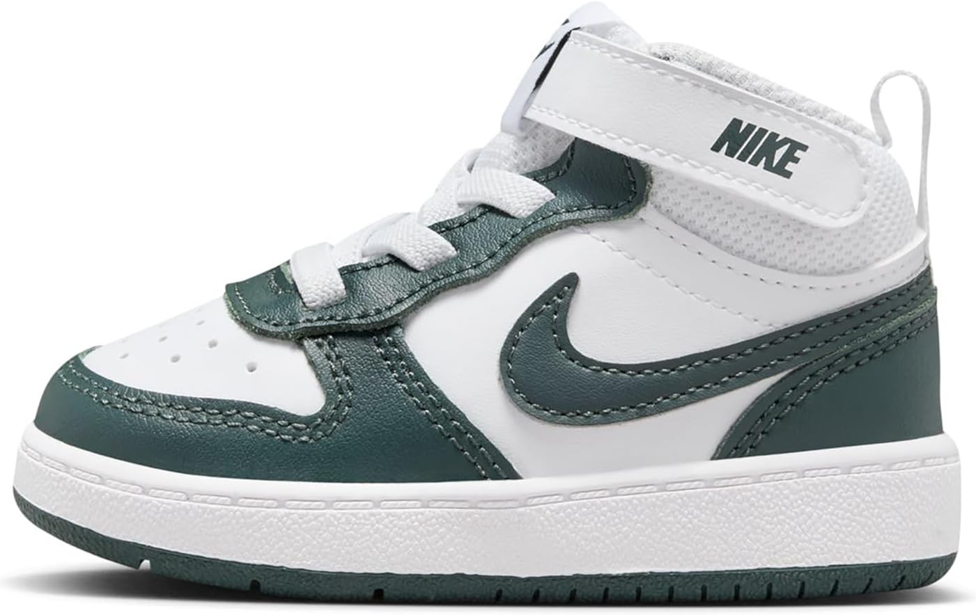 Кроссовки Nike Kids' Court Borough Mid 2, белый/зеленый
Кроссовки Nike Kids' Court Borough Mid 2, белый/зеленый