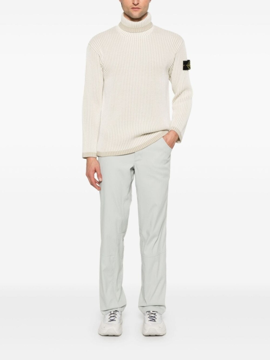 Stone Island свитер в рубчик, серый
Stone Island свитер в рубчик, серый