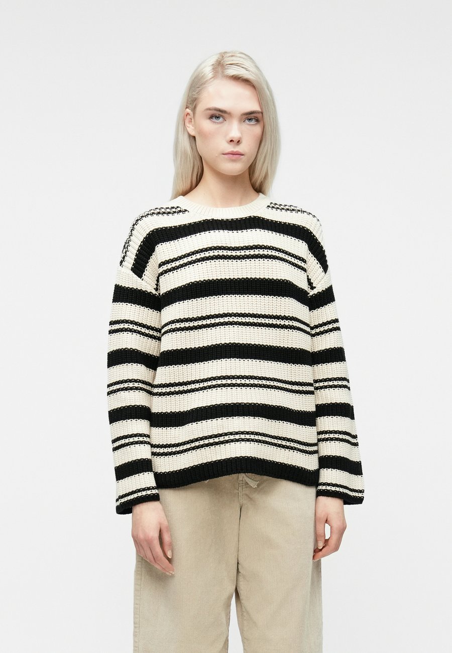 Джемпер Selected Femme SLFSELMA NEW O NECK , Birch/Black/Beige
Джемпер Selected Femme SLFSELMA NEW O NECK , Birch/Black/Beige