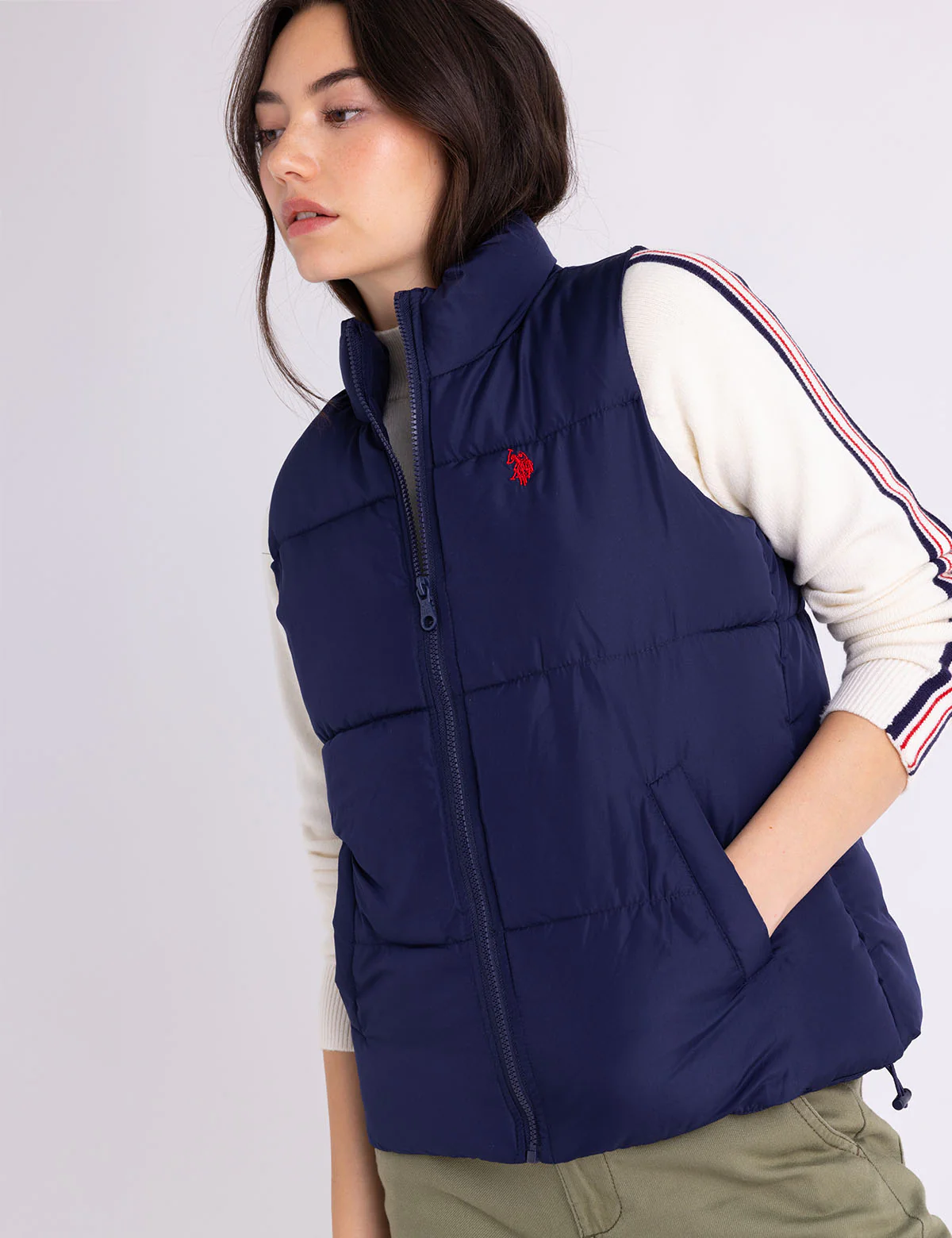 Утепленный жилет U.S. Polo Assn Classic Puffer With Zip Pockets, темно-синий
Утепленный жилет U.S. Polo Assn Classic Puffer With Zip Pockets, темно-синий