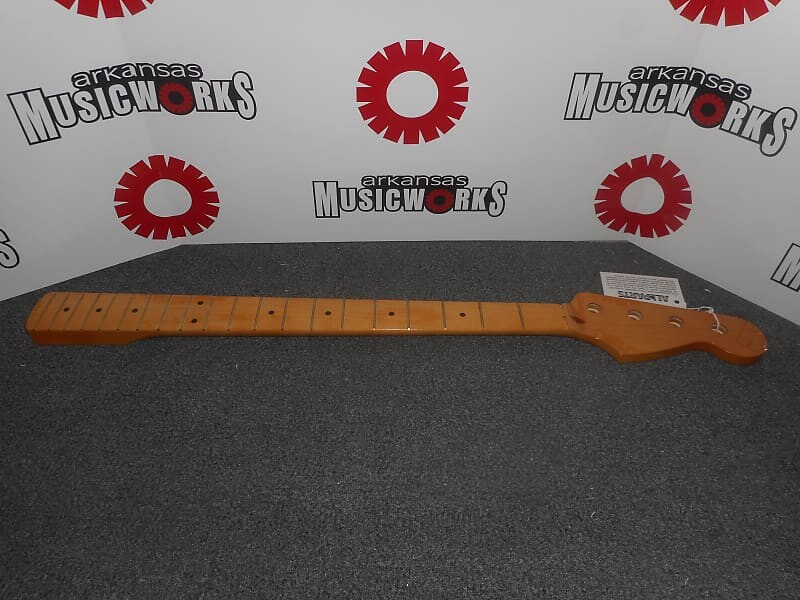 Allparts Лицензированный гриф Fender для Precision Bass, винтажная тонированная отделка - #PMF
Allparts Лицензированный гриф Fender для Precision Bass, винтажная тонированная отделка - #PMF