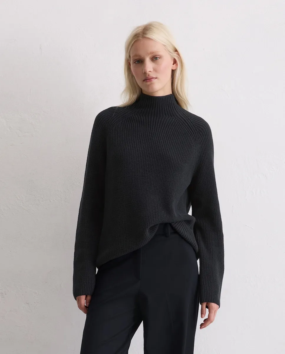 Женский джемпер из органического хлопка стандартного кроя MARC O'POLO, черный
Женский джемпер из органического хлопка стандартного кроя MARC O'POLO, черный