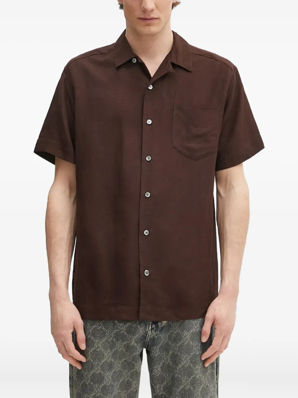 Рубашка с короткими рукавами и карманом A.P.C., коричневый
Рубашка с короткими рукавами и карманом A.P.C., коричневый