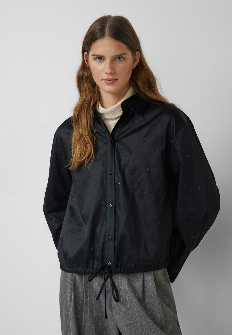 Блуза s.Oliver Button-down blouse, Schwarz/Black
Блуза s.Oliver Button-down blouse, Schwarz/Black