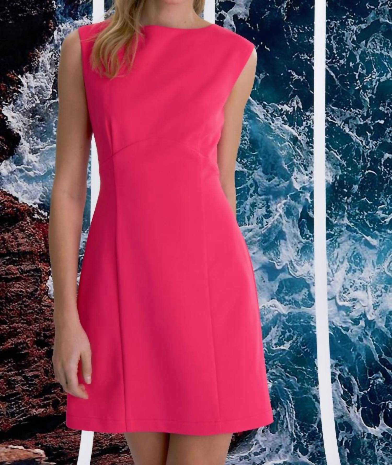 Женское платье с вырезом на спине фуксия Maggy London
Женское платье с вырезом на спине фуксия Maggy London